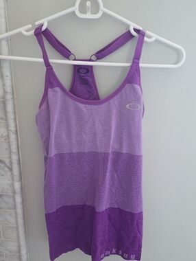 Oakley Women’s Purple Ombre Adjustable-Strap Tank Top